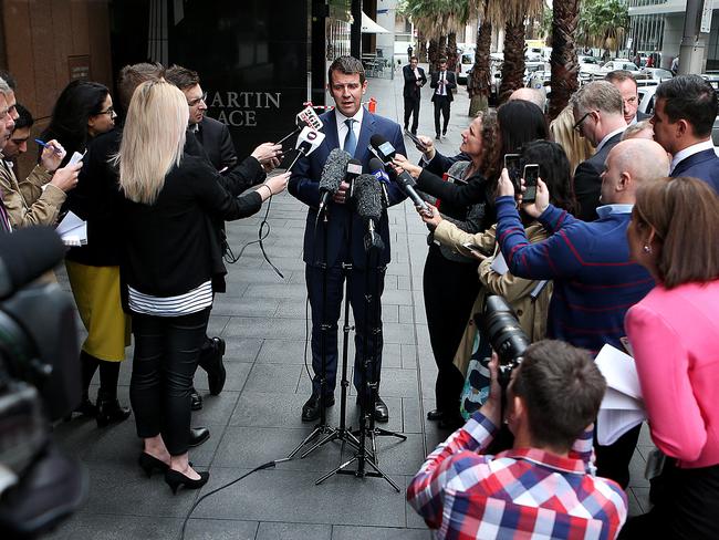 NSW Premier Mike Baird faces the media over ICAC overhaul.