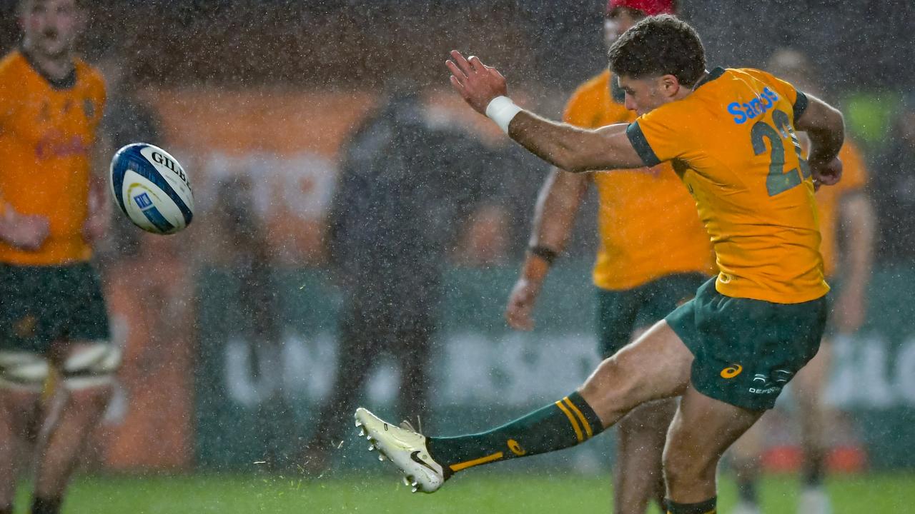 Ben Donaldson slots the winning penalty goal. Picture: Marcelo Endelli/Getty Images