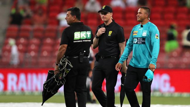 The game was called out with the Thunder behind the required score. Picture: Jeremy Ng/Getty Images