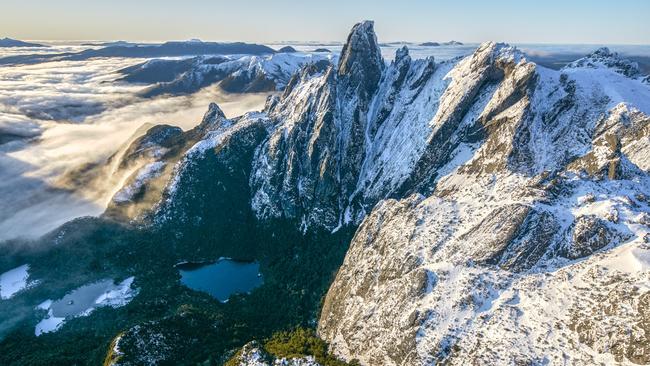 Federation Peak Picture: ROB BLAKERS, GRANT DIXON