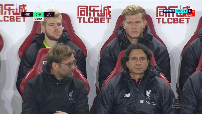 Karius glares at Klopp.