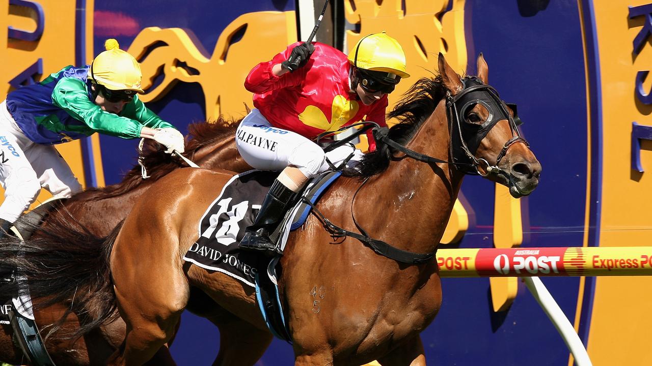 Michelle Payne riding Allez Wonder crosses the line to win the David Jones Toorak Handicap during Caulfield Guineas Day at Caulfield Racecourse on October 10, 2009 in Melbourne, Australia. (Photo by Quinn Rooney/Getty Images)