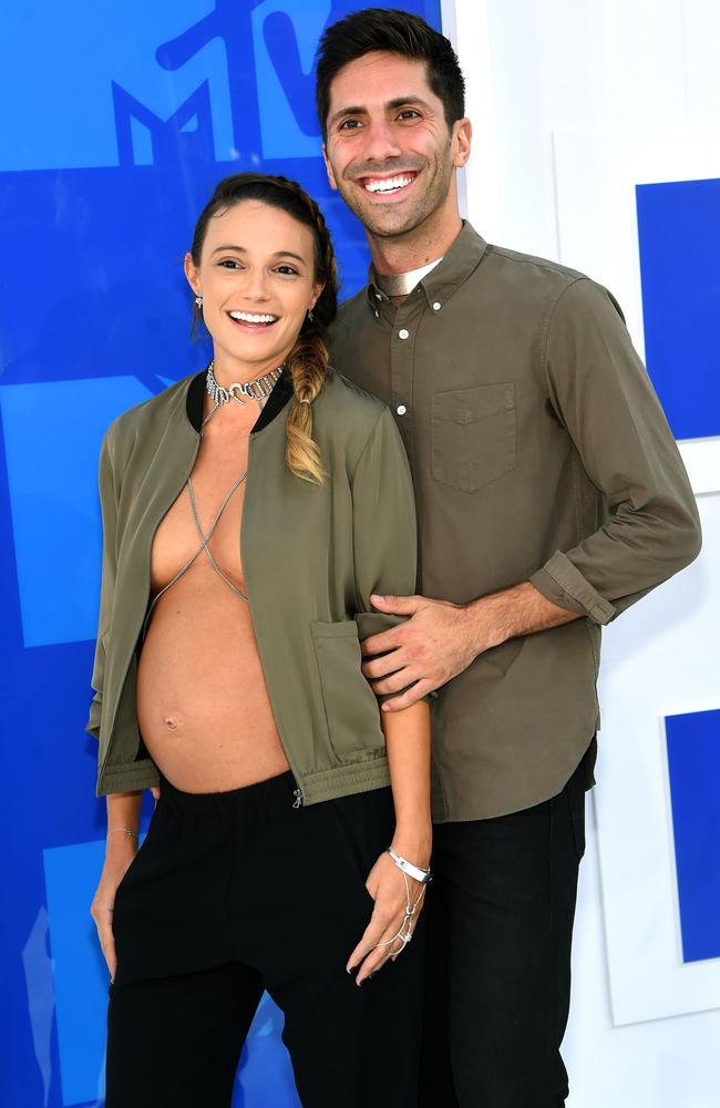 Nev Schulman and girlfriend Laura Perlongo attend the 2016 MTV Video Music Awards. Picture: Jamie McCarthy/Getty Images