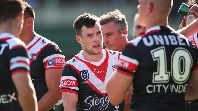 SYDNEY, AUSTRALIA - MARCH 12:  Luke Keary of the Roosters and team mates look dejected after a Knights try during the round one NRL match between the Sydney Roosters and the Newcastle Knights at Sydney Cricket Ground, on March 12, 2022, in Sydney, Australia. (Photo by Matt King/Getty Images)