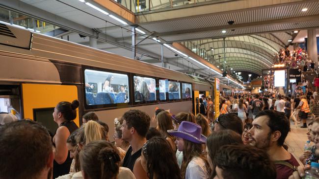 Train lines will be closed over the weekend. Picture: NCA NewsWire / Flavio Brancaleone