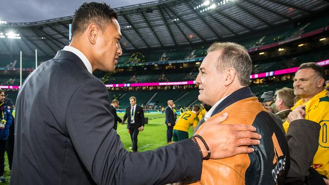 Israel Folau and David Campese share a moment at the 2015 Rugby World Cup.