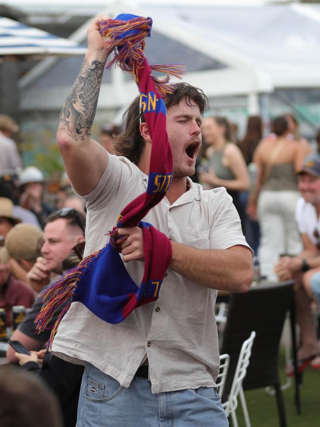 AFL grand final celebrations around Geelong . The Torquay Hotel Torquay Final siren Brisbane wins Picture: Mark Wilson