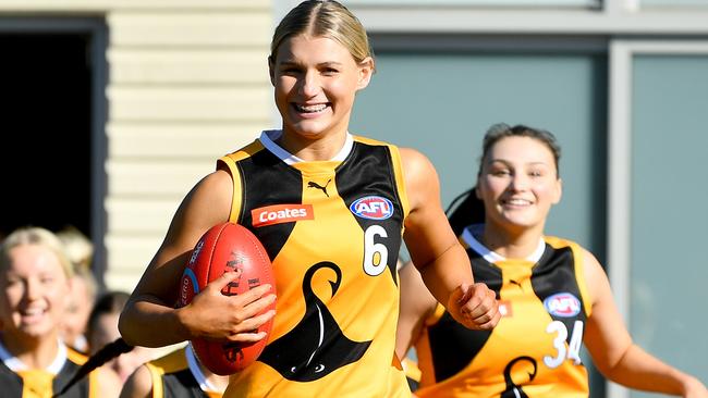 Zoe Besanko of the Stingrays leads her team out onto the field during the round eleven Coates Talent League Girls match between the Dandenong Stingrays and the Bendigo Pioneers at Shepley Oval, on June 22, 2024, in Melbourne, Australia. (Photo by Josh Chadwick)