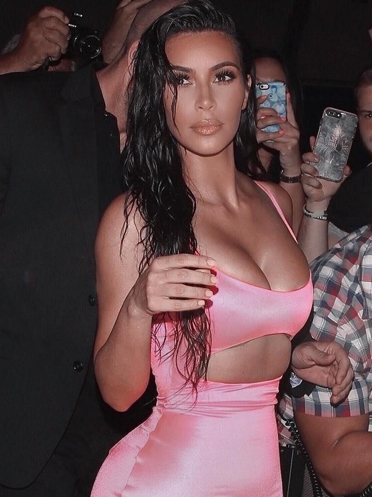 Kim loves to show off her midriff.