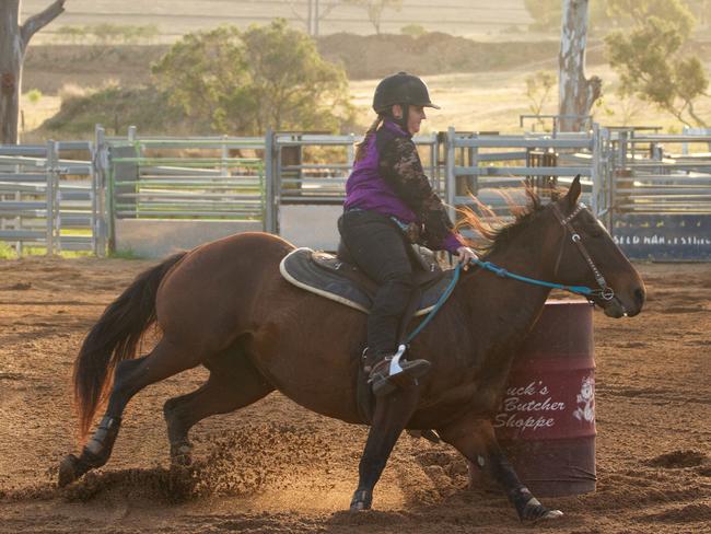 Mel Crosswell riding Jazzy.