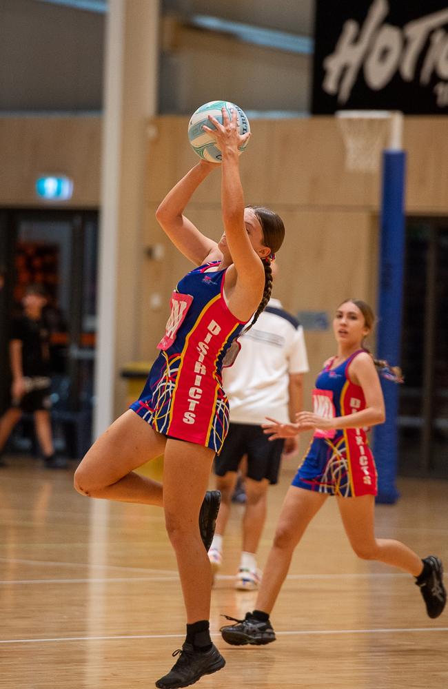 Northern Districts Eagles against Tigers Gold in the 2023 Darwin Netball under-17 Div 2 grand final. Picture: Pema Tamang Pakhrin