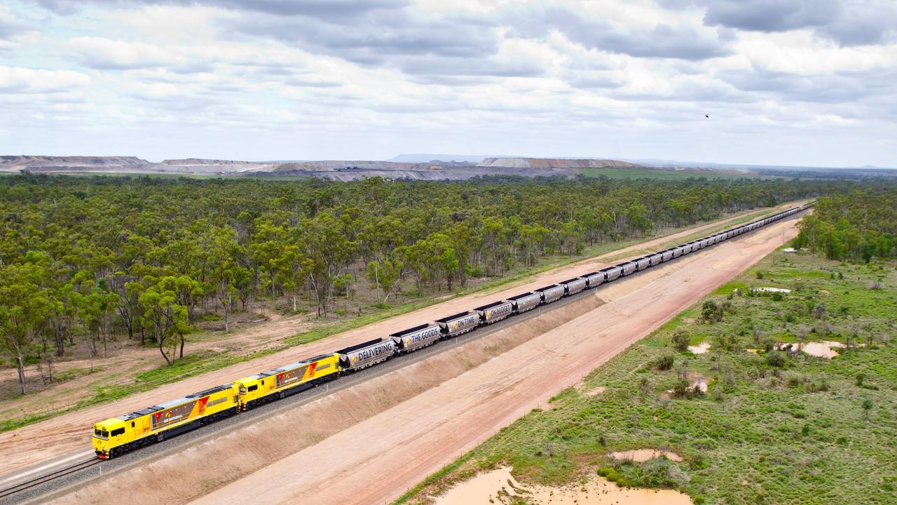 The first coal train goes through the long-awaited Northern Missing Link rail line, which connects Goonyella to Abbot Point.