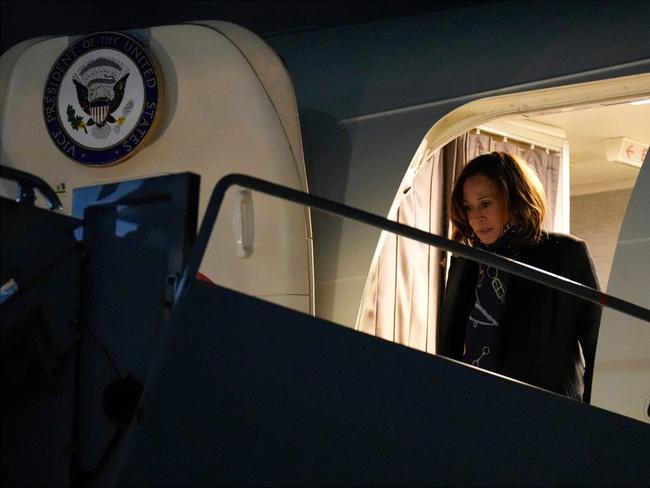 US Vice President and Democratic presidential nominee Kamala Harris disembarks from on Air Force Two at Detroit Metropolitan Wayne County Airport, in Detroit, Michigan, on October 14, 2024, after attending a campaign rally in Pennsylvania. (Photo by Jacquelyn Martin / POOL / AFP)