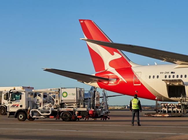 Qantas in striking refuellers’ sights