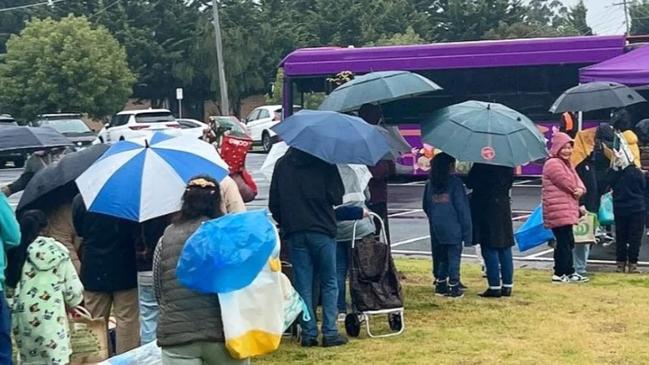 Australians are going entire days without food. Picture: Foodbank Australia.