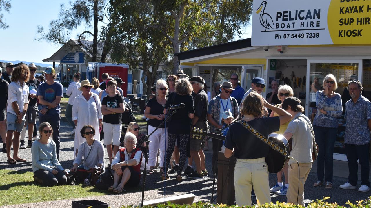 Brother Frank and Louis Martin performing to the crowd at the 2021 Noosa Come Together Festival.