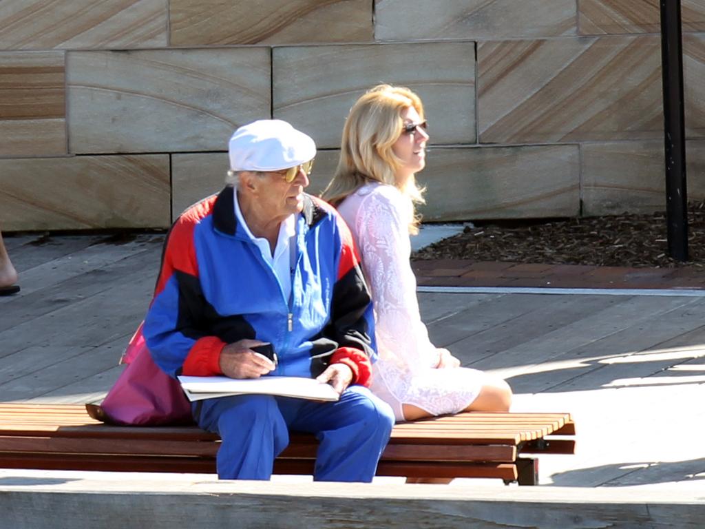 Tony Bennet with his third wife Susan Crow sketching outside the Park Hyatt Hotel in Sydney.