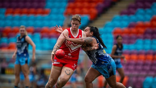 Laura Smith in the Waratah vs Darwin Buffettes 2023-24 NTFL women's elimination final. Picture: Pema Tamang Pakhrin