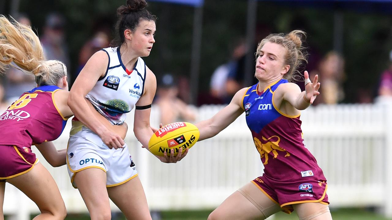 Maria Moloney (right) will be part of the Power’s inaugural AFLW season. Picture: AAP Image/Darren England