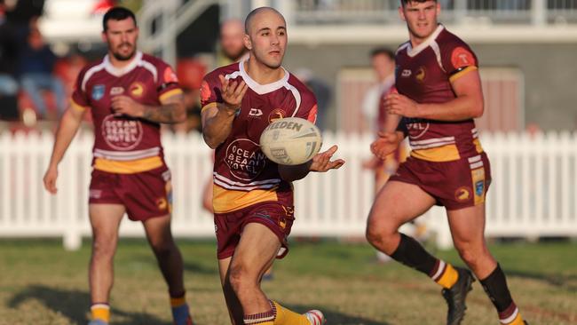 Sharks five-eighth Emanuel Sultana passes to a teammate. Picture: Steve Montgomery/Ourfootyteam