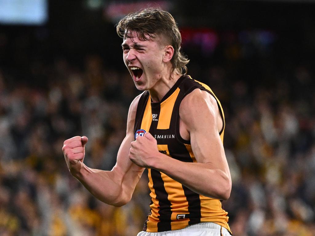 MELBOURNE, AUSTRALIA - SEPTEMBER 06: Calsher Dear of the Hawks celebrates kicking a goal during the AFL Second Elimination Final match between Western Bulldogs and Hawthorn Hawks at Melbourne Cricket Ground, on September 06, 2024, in Melbourne, Australia. (Photo by Quinn Rooney/Getty Images)