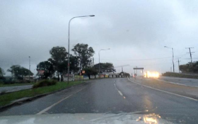 A rainy start to Wednesday sets the tone for the day in the Gympie CBD. Picture: Frances Klein