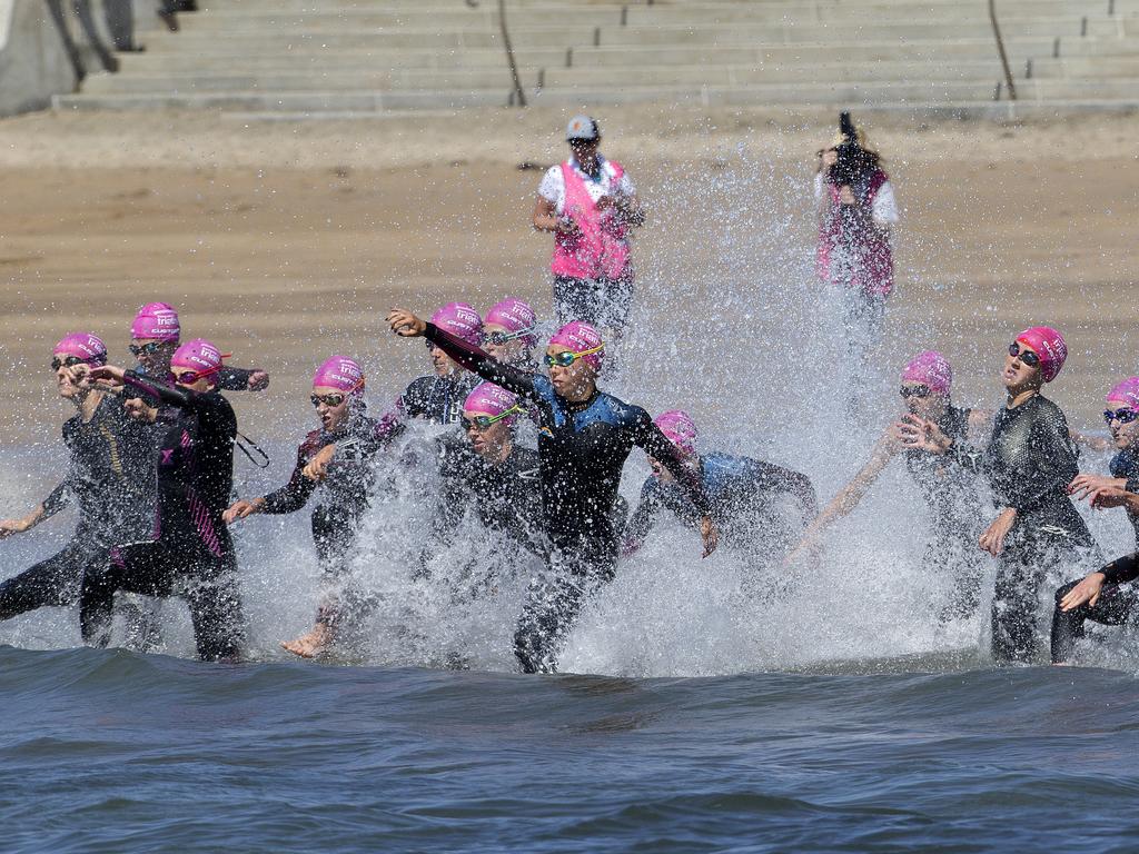 Start the Women's Elite &amp; U23 Devonport Triathlon. PICTURE CHRIS KIDD