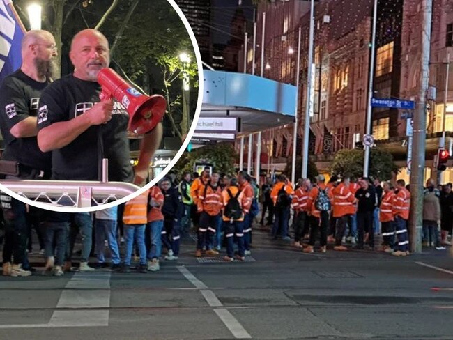 Hundreds of workers rally in Melbourne CBD