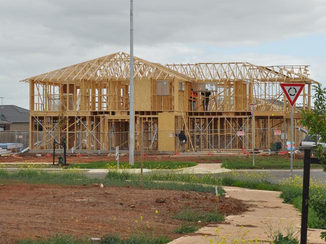 Tarneit. The Heartlands. House frame. Building. Construction.