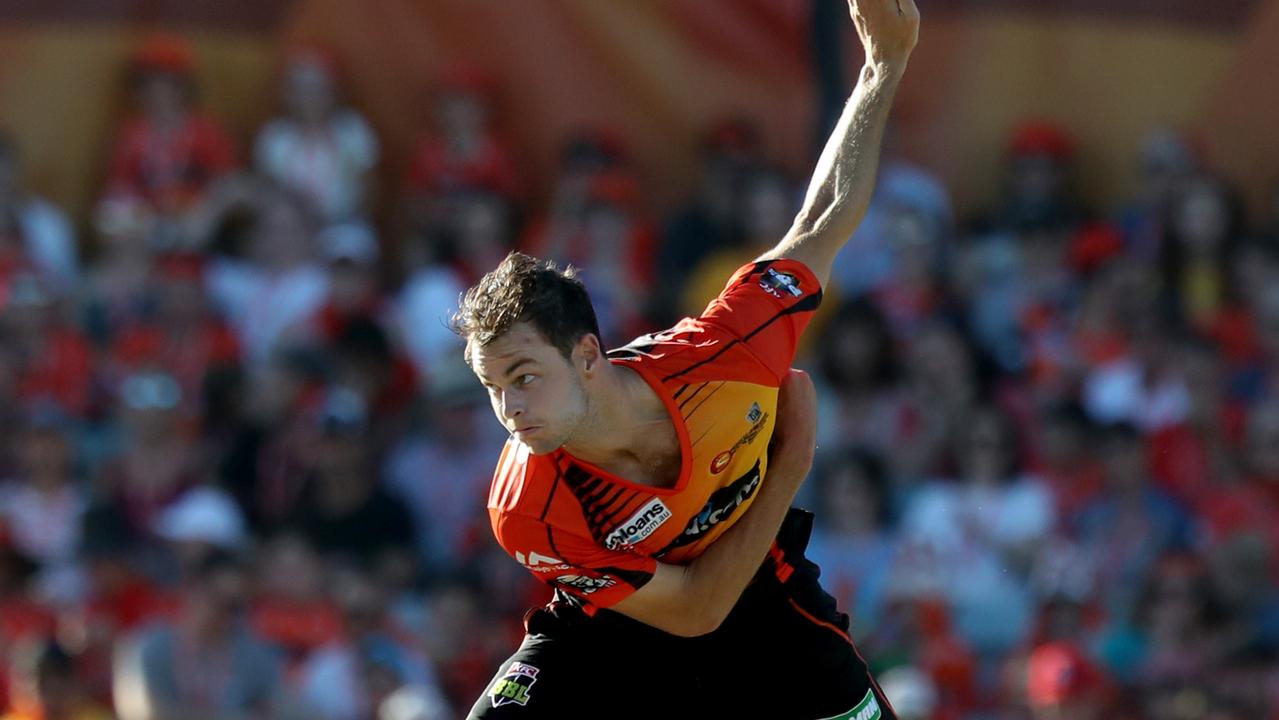 Matthew Kelly steams in for Perth Scorchers last summer in the BBL.