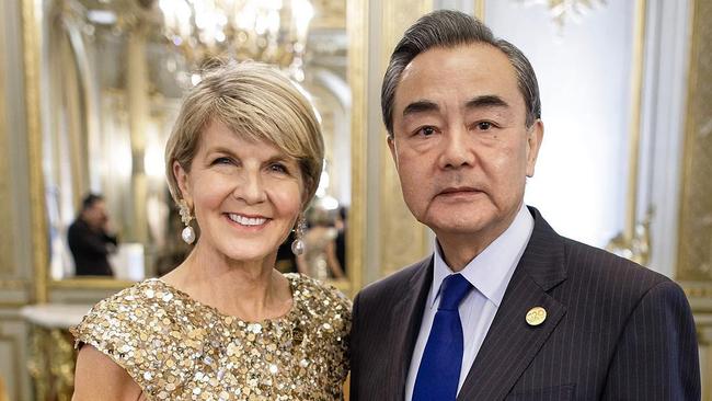 Julie Bishop with Chinese Foreign Minister Wang Yi in Buenos Aires.