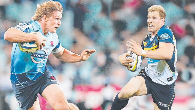 SYDNEY, AUSTRALIA - MAY 03: Michael Hooper of the Waratahs in action during the round 12 Super Rugby match between the Waratahs and the Hurricanes at Allianz Stadium on May 3, 2014 in Sydney, Australia. (Photo by Mark Metcalfe/Getty Images)