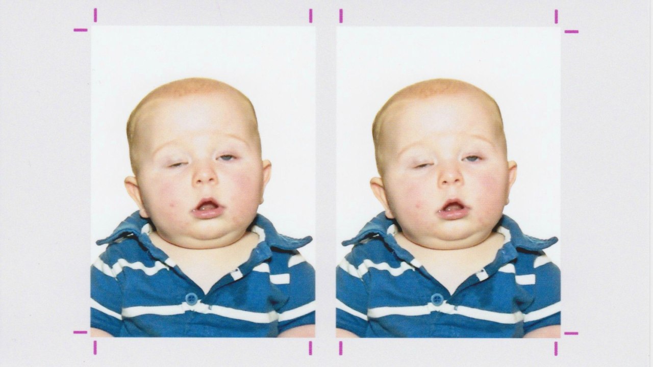 How To Get A Good Passport Photo Do It Yourself Escape Com Au   E74f8ab2d03757ff54cf19f3936d8c15