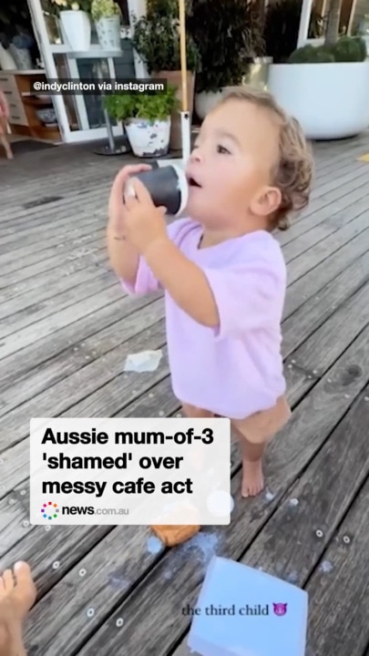 Aussie mum-of-3 'shamed' over messy cafe act