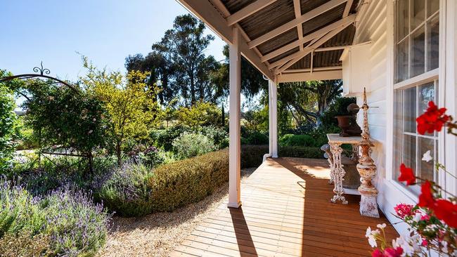 The house features a return veranda.