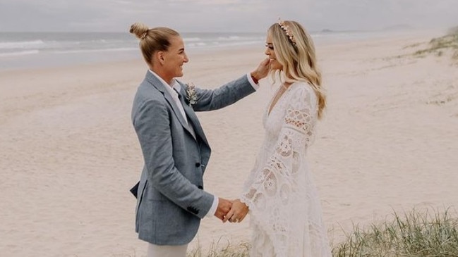 Broncos NRLW captain Ali Brigginshaw marries partner Kate Daly. Picture: Instagram.