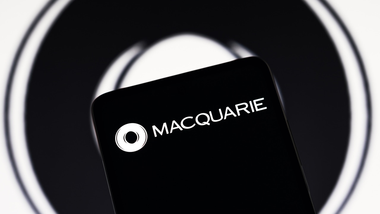 Macquarie Bank first to cut home loan interest rates after RBA