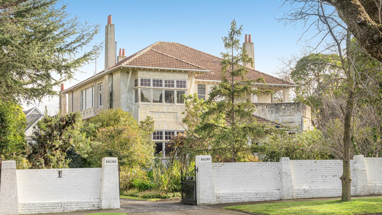 49 Lansell Rd, Toorak has been listed for sale for the first time in 70 years.