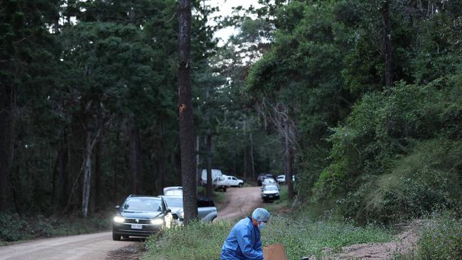 Police conduct a search in Good Night Scrub National Park looking for the missing 17 year old Pheobe Bishop. Pics Adam Head