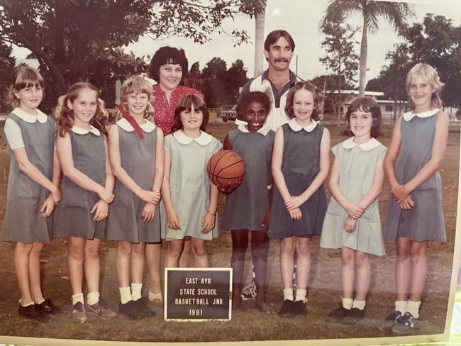 Linda Scott with her basketball team