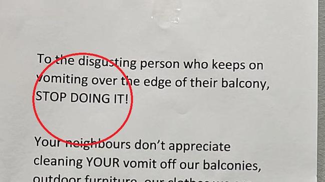 Furious note over neighbour’s foul habit