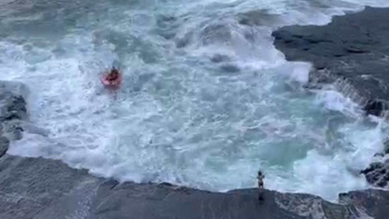 Warriewood blowhole jump: Trapped teens saved by fearless volunteer ...