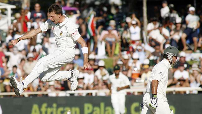 Dale Steyn celebrates removing Ricky Ponting in trademark style.