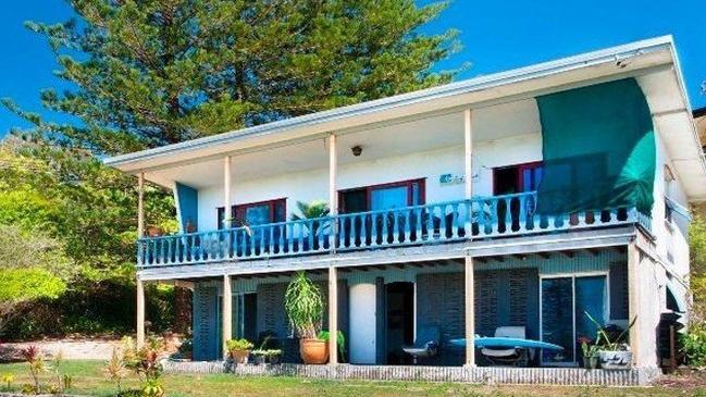 Directors of Aussie Traveller, caravanning and RV specialists, Michael and Gabrielle FreneyÂ are the owners of this Seaview Terrace beach shack.