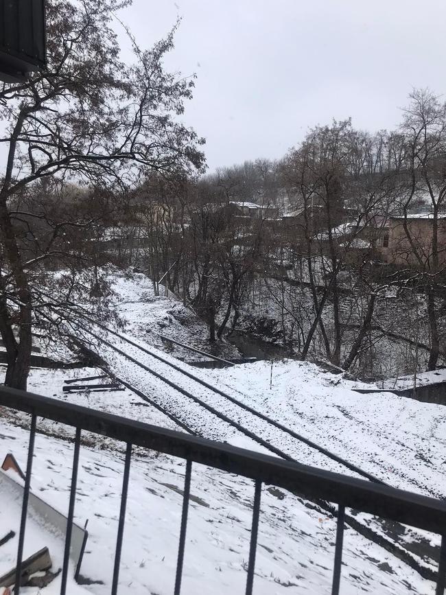 People waited up to 72 hours in some instances in falling snow and freezing conditions to flee. Picture Supplied,