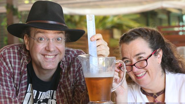 Scientists Dr Erik Streed and Dr Georgette Leah Burns will be sitting down with Gold Coasters and answering their scientific questions in an informal setting at Parkwood Tavern. Picture Glenn Hampson