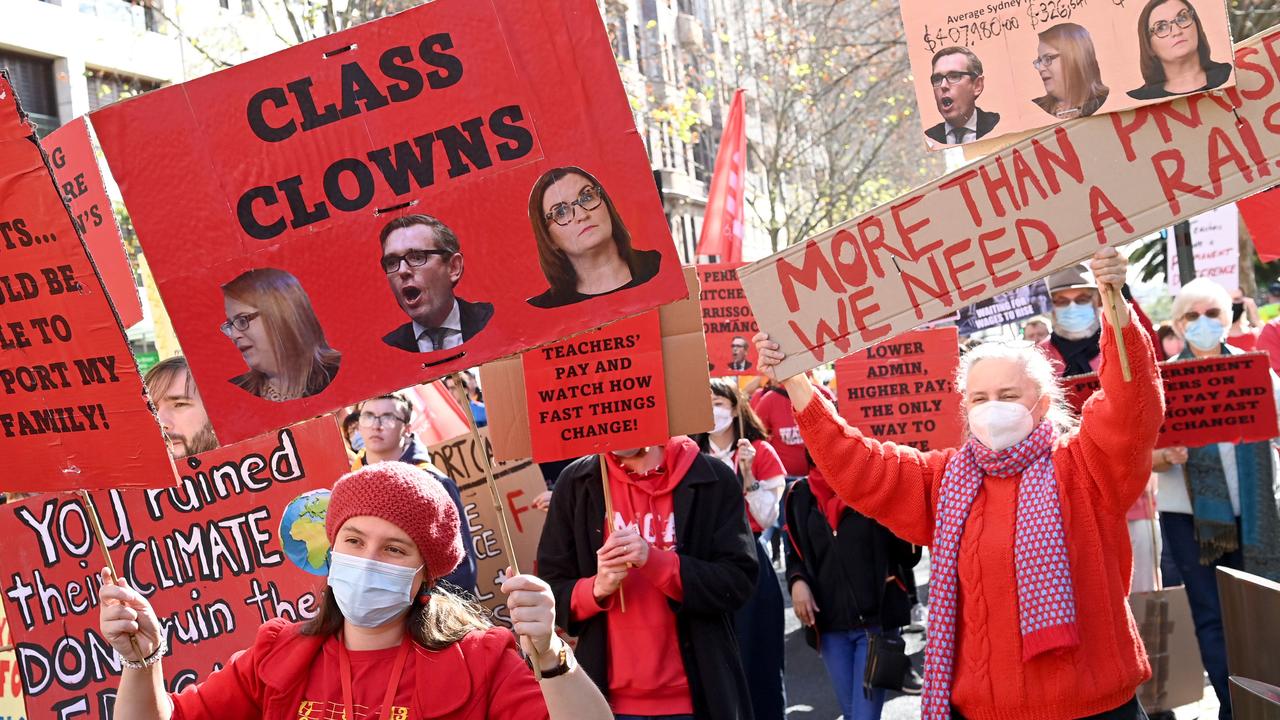 hundred-of-nsw-teachers-to-rally-at-education-minister-s-office-over