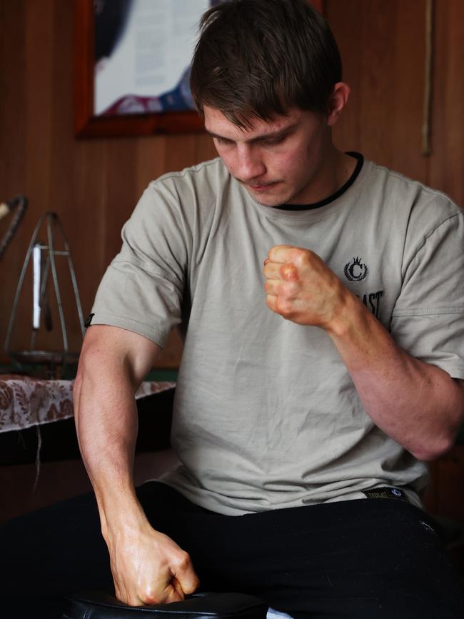 Tszyu’s punishing regimen to harden his hands. Picture: Sam Ruttyn