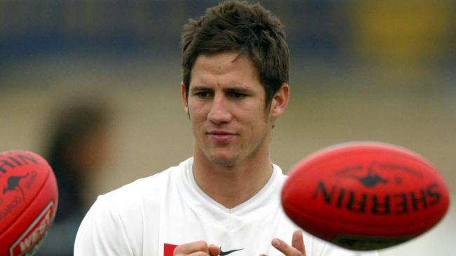 Footballer Aaron Shattock during Port Adelaide Power training at Alberton Oval 11 Jul 2005.