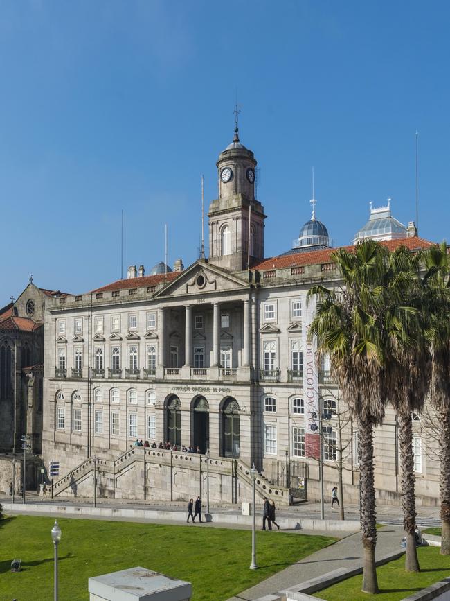 Porto’s Palacio da Bolsa.